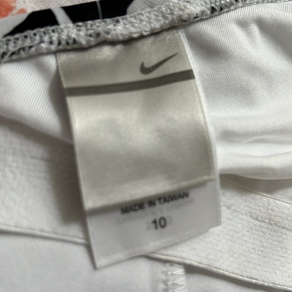 Nike Polyester Lycra spandex blend One Piece swimsuit Size 10 NWT U Back - Picture 8 of 12